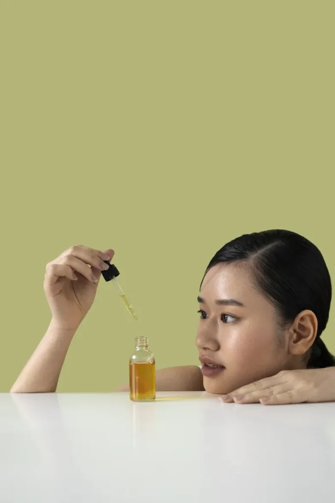 Minyak Merem-Melek CloseUp
